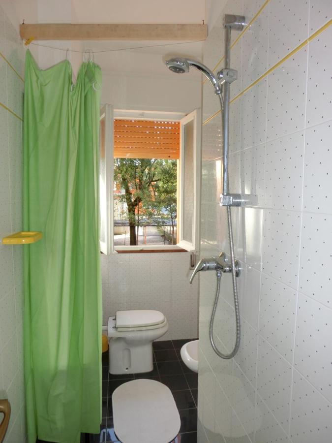 Nice Two-Bedroom Apartment 150M From The Beach 비비오네 외부 사진